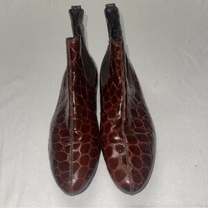 Donald J Pliner Brown Croc Embossed Patent Leather Chelsea Ankle Boots 8M